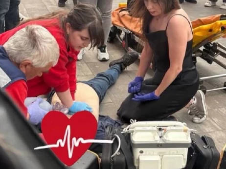 В Києві помер чоловік через зупинку серця - працівники метро не дозволили брати дефібрилятор