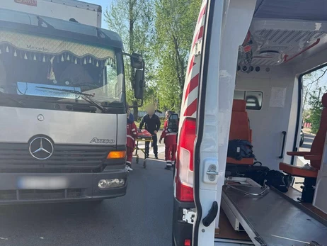 У лікарні Ірпеня померла 8-річна дівчинка, яку вранці збила вантажівка