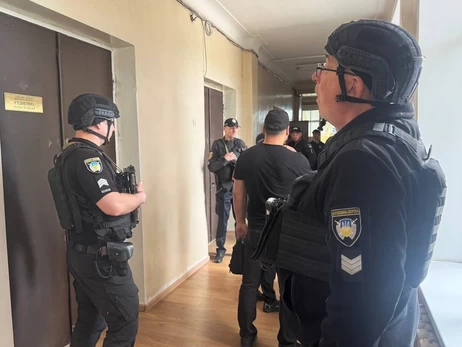 В Кировоградской области заместитель мэра стрелял в здании горсовета, есть раненые
