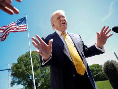 Хто зустрічав Трампа у Китаї – віцепрезидент, посли та діти в мундирах