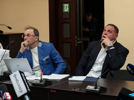 Коли рішення ухвалюють Таро і нумерологія: чому впливові люди звертаються до езотериків
