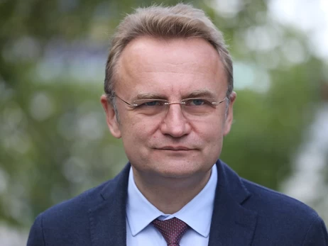 Мера Львова Садового облили невідомою рідиною у центрі міста