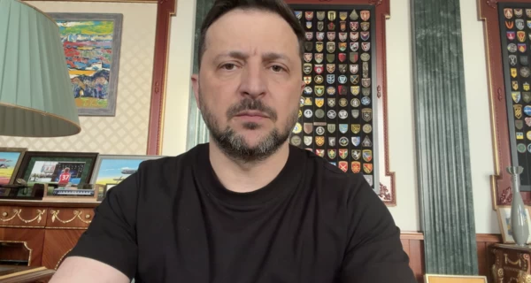 Россияне ищут места, где находится украинское руководство, – Зеленский