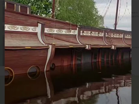 У Межигір'ї підтопило знаменитий «Галеон» Януковича