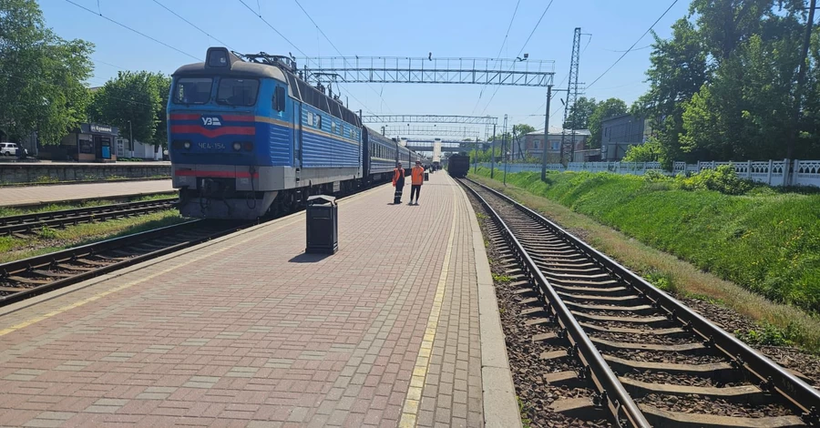 46 вагонов уничтожены, сотни в ремонте - 