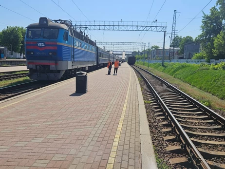 46 вагонів знищено, сотні в ремонті - Укрзалізниця попереджає про складний літній сезон