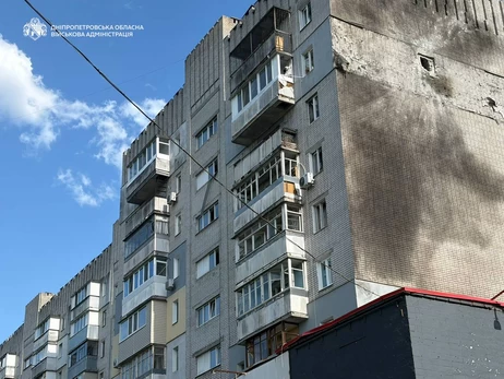 РФ вдарила по багатоповерхівках у Дніпрі - багато поранених, спалахнула пожежа 