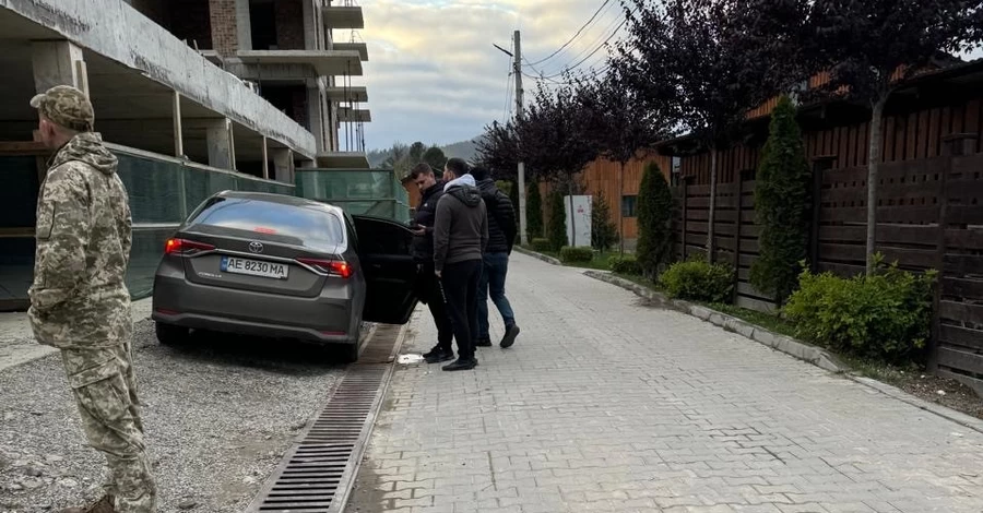 БЭБ обвиняют в причастности к рейдерству в Буковеле: по делу фигурирует детектив Павел Чичкань