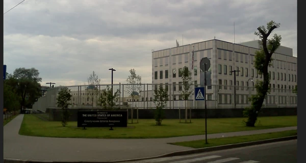 Посольство США в Києві попередило про загрозу масштабної атаки найближчої доби