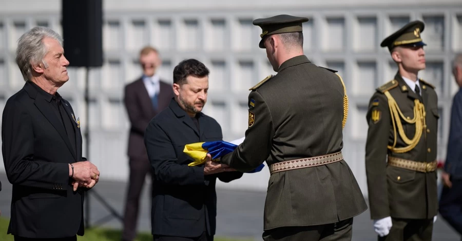 Останки лідера ОУН Мельника перепоховали під Києвом у присутності Зеленського та Ющенка