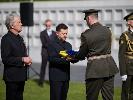 Останки лідера ОУН Мельника перепоховали під Києвом у присутності Зеленського та Ющенка