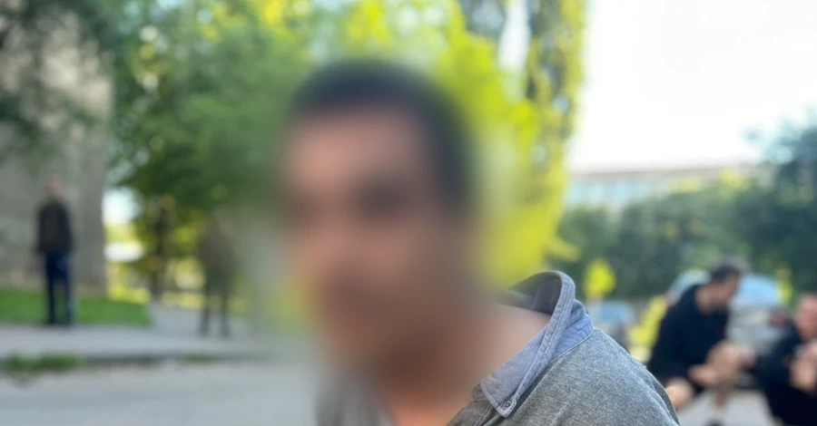 В Киеве задержали мужчину, который ограбил офис после российского ракетного обстрела  