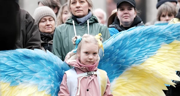 За кордоном - 8 мільйонів українців, не всі країни хочуть їхнього повернення додому, - Сибіга