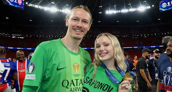Жена российского игрока ПСЖ Сафонова опровергла, что сделала флаг России из пакетов