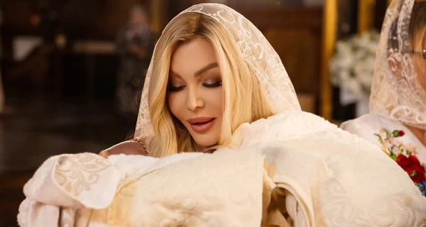Ирина Билык стала крестной мамой сына Алины Гросу