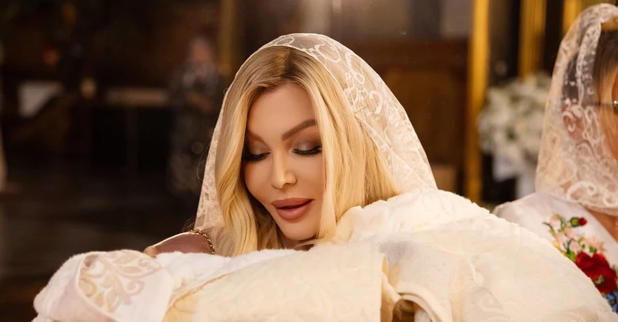 Ірина Білик стала хрещеною мамою сина Аліни Гросу