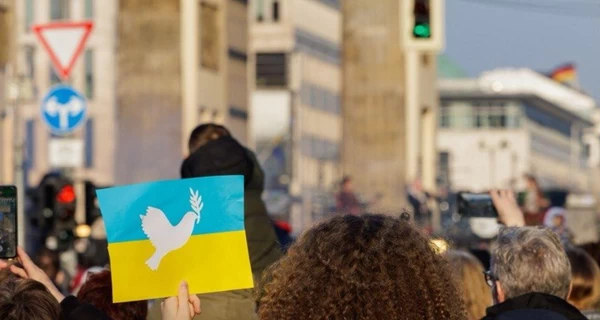 В ЄС роздумують над скасуванням тимчасового захисту для українських чоловіків призовного віку, - Euractiv
