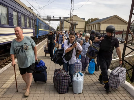 У ЄС заявили, що не планують позбавляти захисту українських біженців призовного віку
