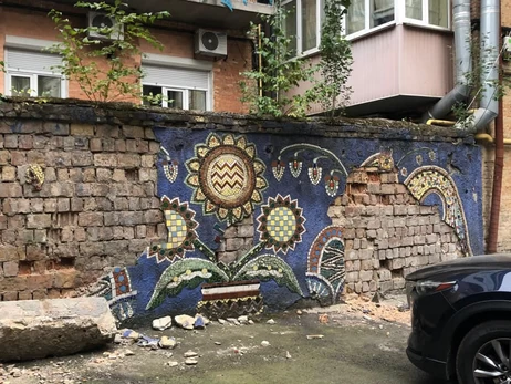 В Киеве восстанавливают единственную известную в столице детскую мозаику