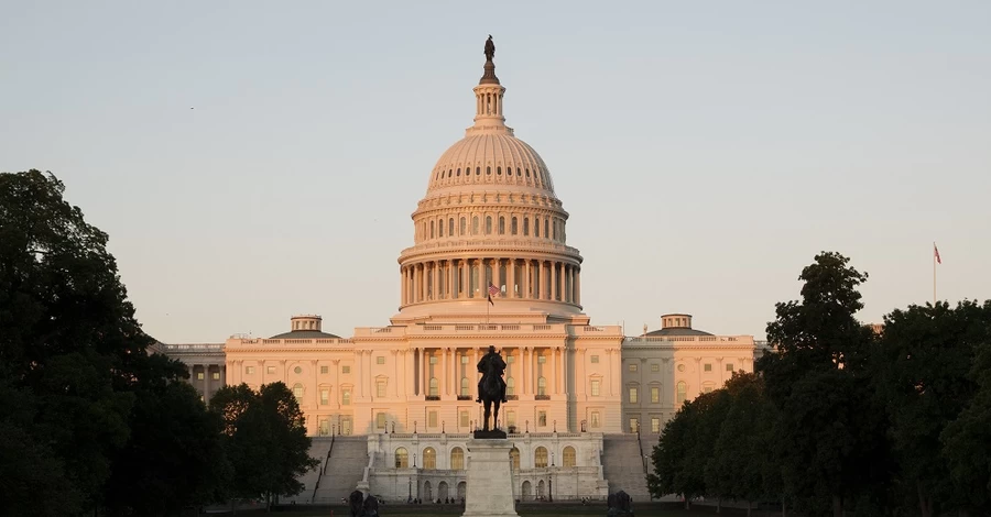 Палата представителей США приняла законопроект о миллиардной помощи Украине и санкциях против РФ