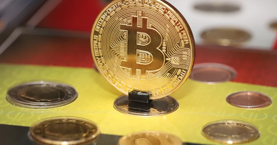 Биткоин впервые за почти два года упал ниже 60 тысяч долларов