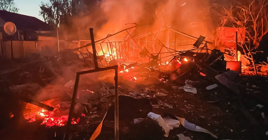 В Харьковской области под ударом оказались храмы, кафе и жилые дома - трое погибших и 18 раненых
