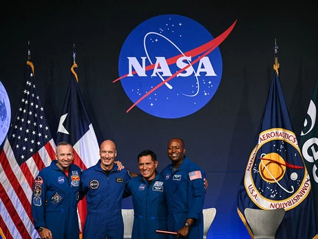 В NASA назвали имена астронавтов исторической миссии Artemis III