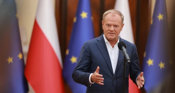 Туск прокоментував те, що Зеленський почав літати через Молдову