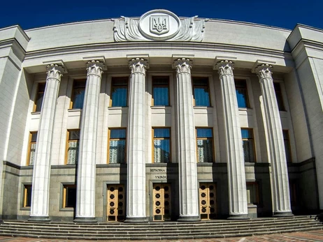 Рада ухвалила закон про підвищення зарплат поліцейським та рятувальникам