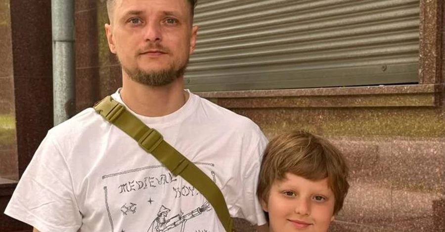 Не стригся 109 дней – 9-летний Иван ждал папу с «нуля», чтобы пойти с ним в барбершоп