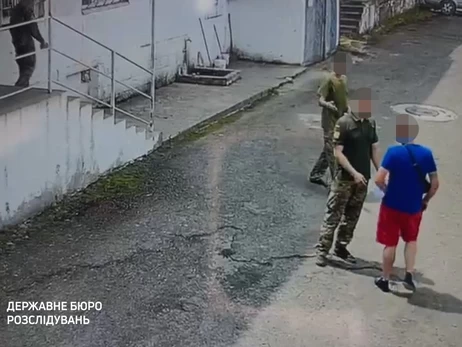 ДБР розслідує смерть чоловіка після перебування в ТЦК на Закарпатті