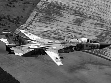 На Хмельниччині розбився літак Су-24, пілоти загинули