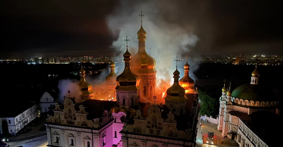 У Києво-Печерській лаврі опублікували відео перших секунд атаки РФ на Успенський собор