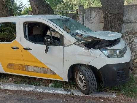 У Нікополі російський дрон вдарив по пересувному відділенню Укрпошти - поранено водія