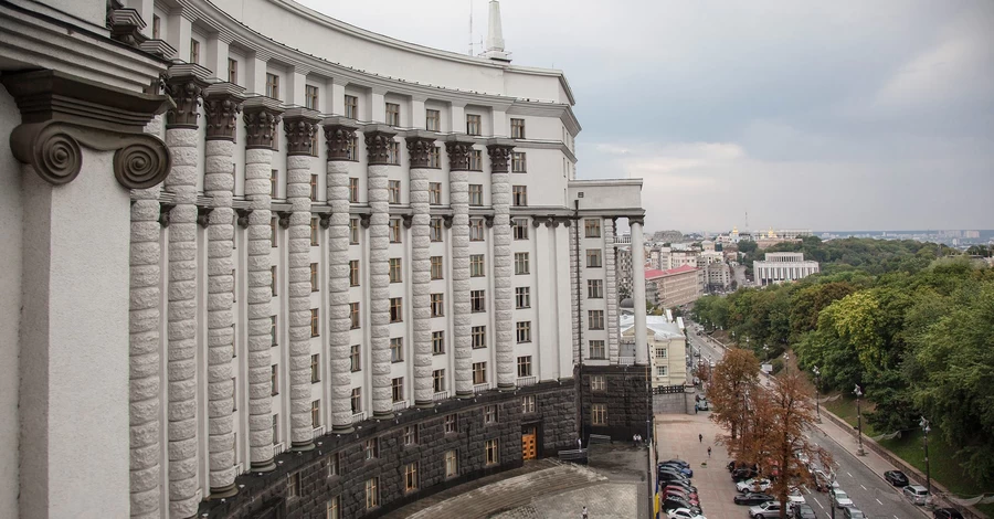 Кабмин принял постановление, которое ограничит военным доступ к азартным играм 