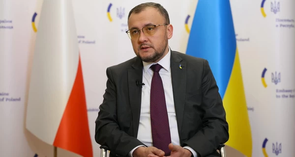 Посол України Боднар також повертає свій орден Польщі