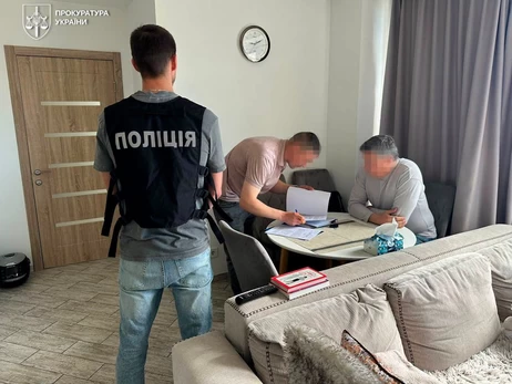 Экс-глава Минкультуры прокомментировал подозрение из-за выезда мужчин 