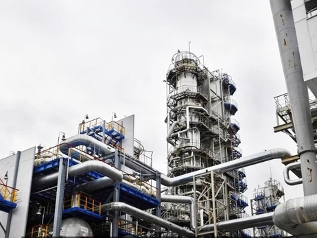 Силы обороны поразили Тюменский НПЗ в России, который в 2500 км от Украины