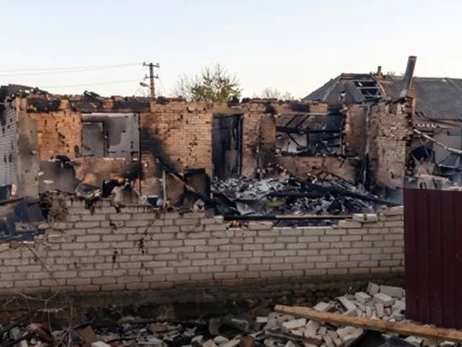 На Сумщині російський дрон знищив будинок багатодітної родини - загинули хлопчик, батько та бабуся