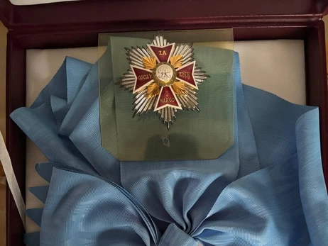 У Навроцького пояснили, чому орден Білого орла забрали у Зеленського, але залишили Муссоліні та Шредеру