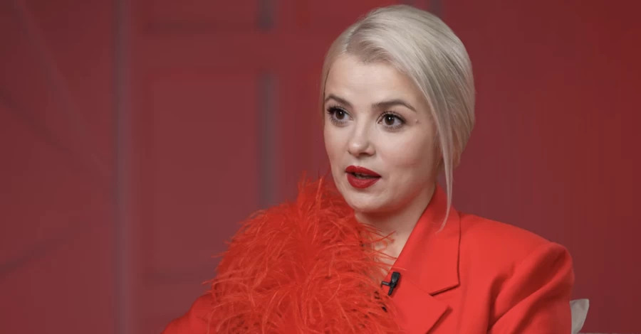 «Снова нужна биопсия»: Мика Ньютон, поборовшая рак, рассказала о состоянии своего здоровья