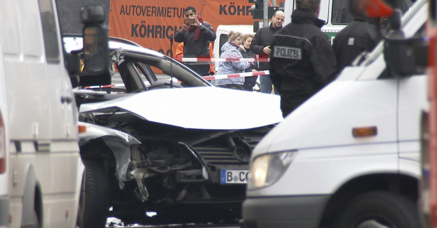 В Берлине на ходу взорвалось авто