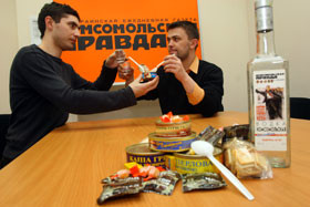 Дню защитника Отечества посвящается: Праздничный стол из сухого пайка 