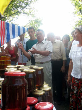 В супермаркетах продают токсичный мед 