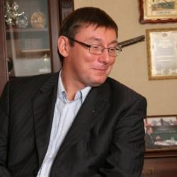 Луценко говорит, что драка во Франкфурте произошла после того, как он вспомнил 1945 год 