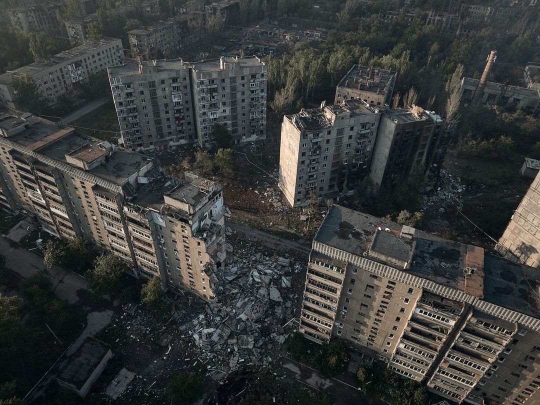 У Торецьку досі залишаються близько 1500 мешканців. Фото: instagram.com/libkos