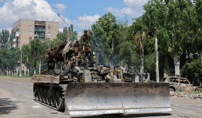 Лисичанськ 4 липня. Фото: REUTERS/Alexander Ermochenko