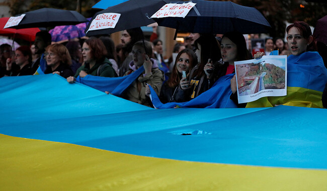 Акції протесту проти террору РФ у містаї світу. Фото: REUTERS