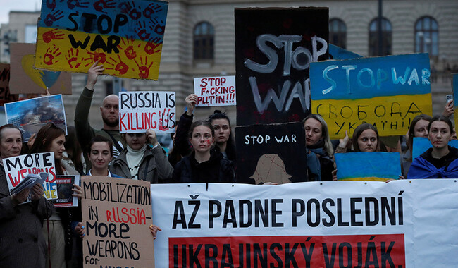 Акції протесту проти террору РФ у містаї світу. Фото: REUTERS