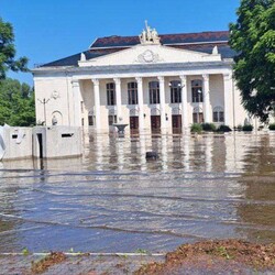 У Новій Каховці зараз рівень води піднявся вже на 10 метрів